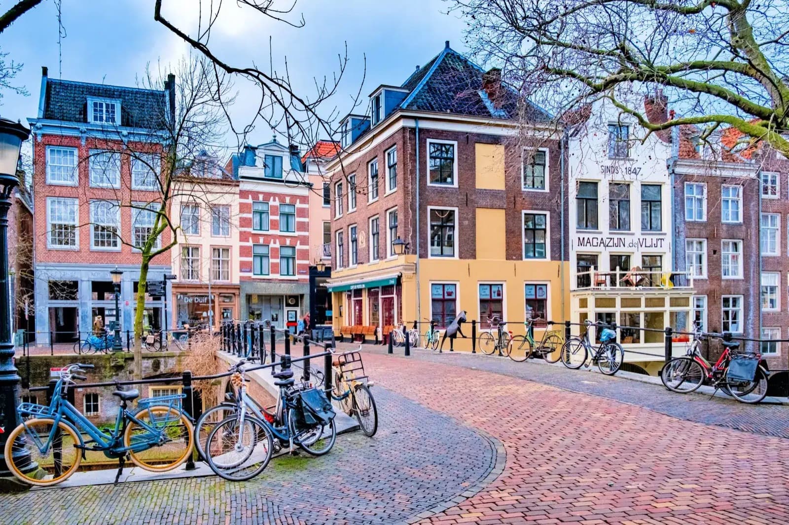 Grachten en grachtenpanden in de binnenstad van Utrecht